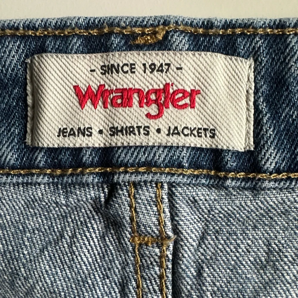 Wrangler Distressed Blue Jean‎ Shorts women size 24